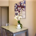 Rachel Trilo Appartement Intra