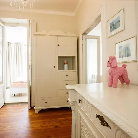 Rachel Trilo Apartment *