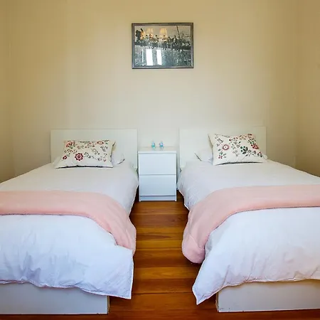 Rachel Trilo 公寓 *